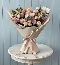 Букет цветов из:  Розы и Лизиантусы в Акулово