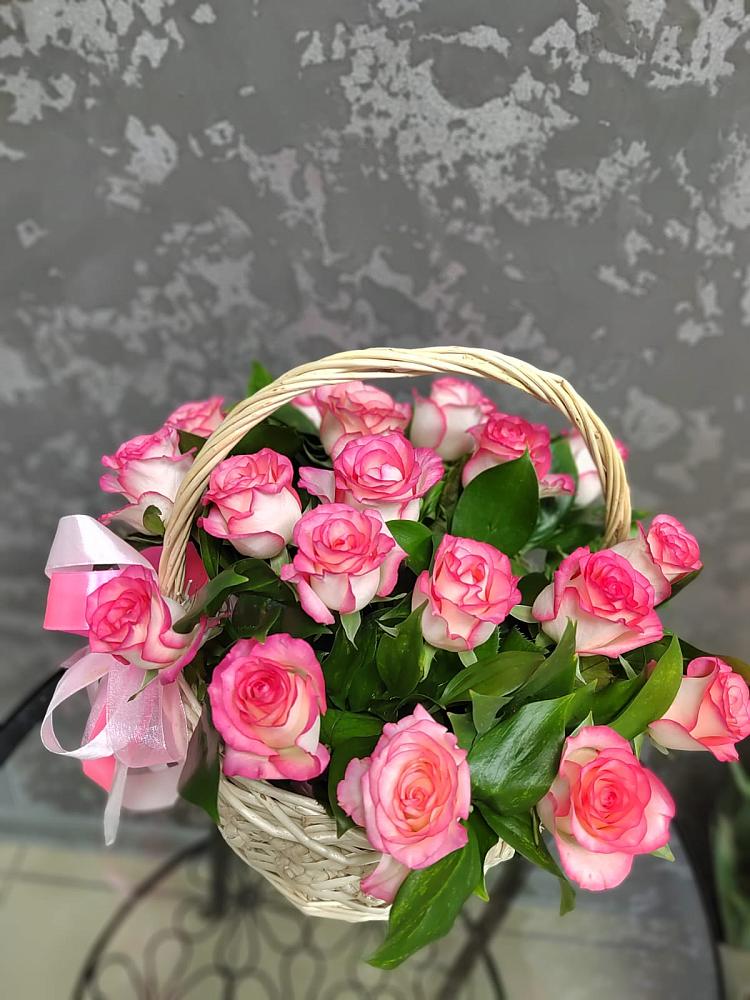 Цветочная композиция из Розы в корзине в Акулово