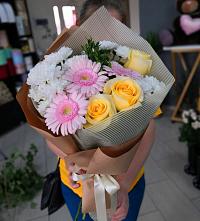 Букет цветов из:  Герберы, Розы и Хризантемы в Акулово