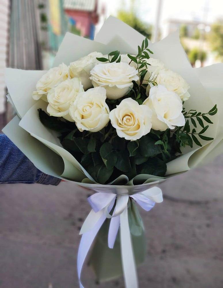 Букет Белые розы Проуд в Акулово