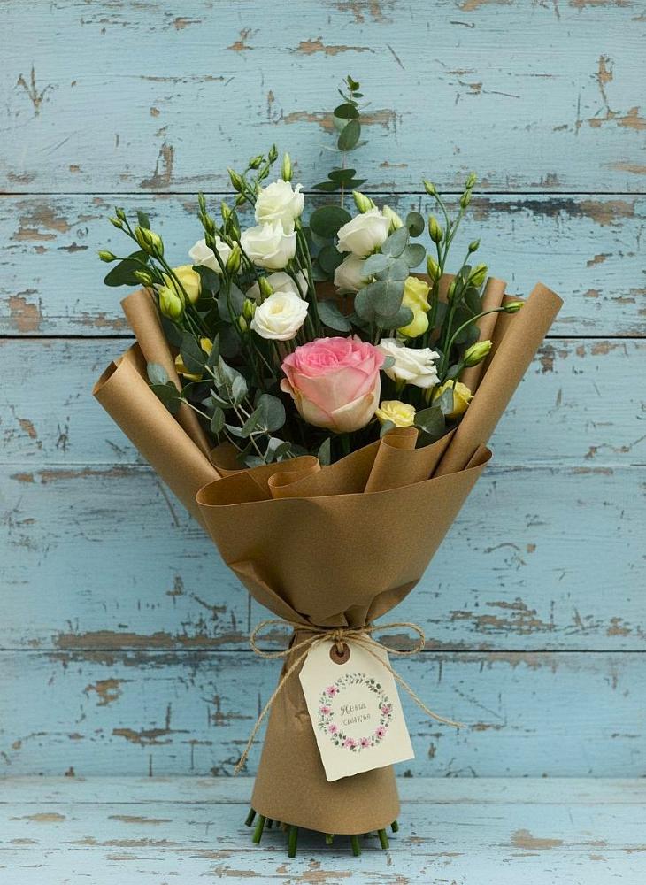 Букет цветов из: Розы и Лизиантусы в Акулово