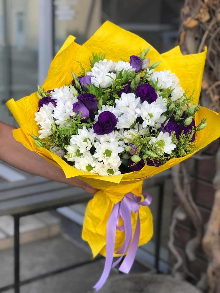 Букет цветов из: Ирисы, Хризантемы и Ромашки в Акулово