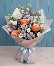 Букет цветов из:  Лизиантусы, Розы, Альстромерии и Гипсофила в Акулово