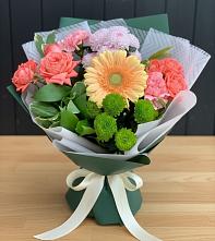 Букет цветов из:  Гвоздики, Розы, Герберы и Хризантемы в Акулово