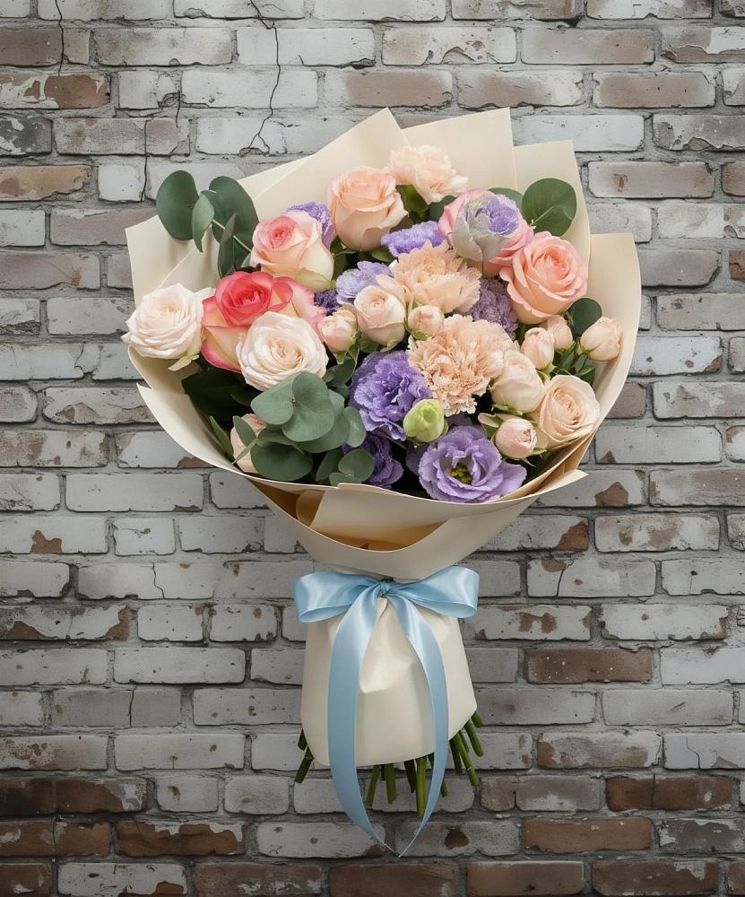 Букет цветов из: Розы, Лизиантусы и Гвоздики в Акулово