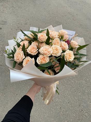 Букет Кремовые розы Латте в Акулово