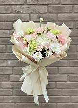 Букет цветов из:  Гвоздики, Розы, Лизиантусы и Хризантемы в Акулово