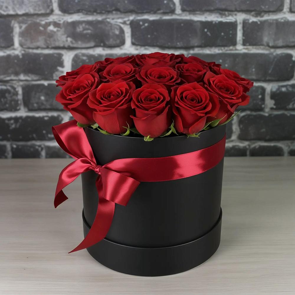 Цветочная композиция из Розы в шляпной коробке в Акулово