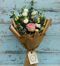 Букет цветов из:  Розы и Лизиантусы в Акулово