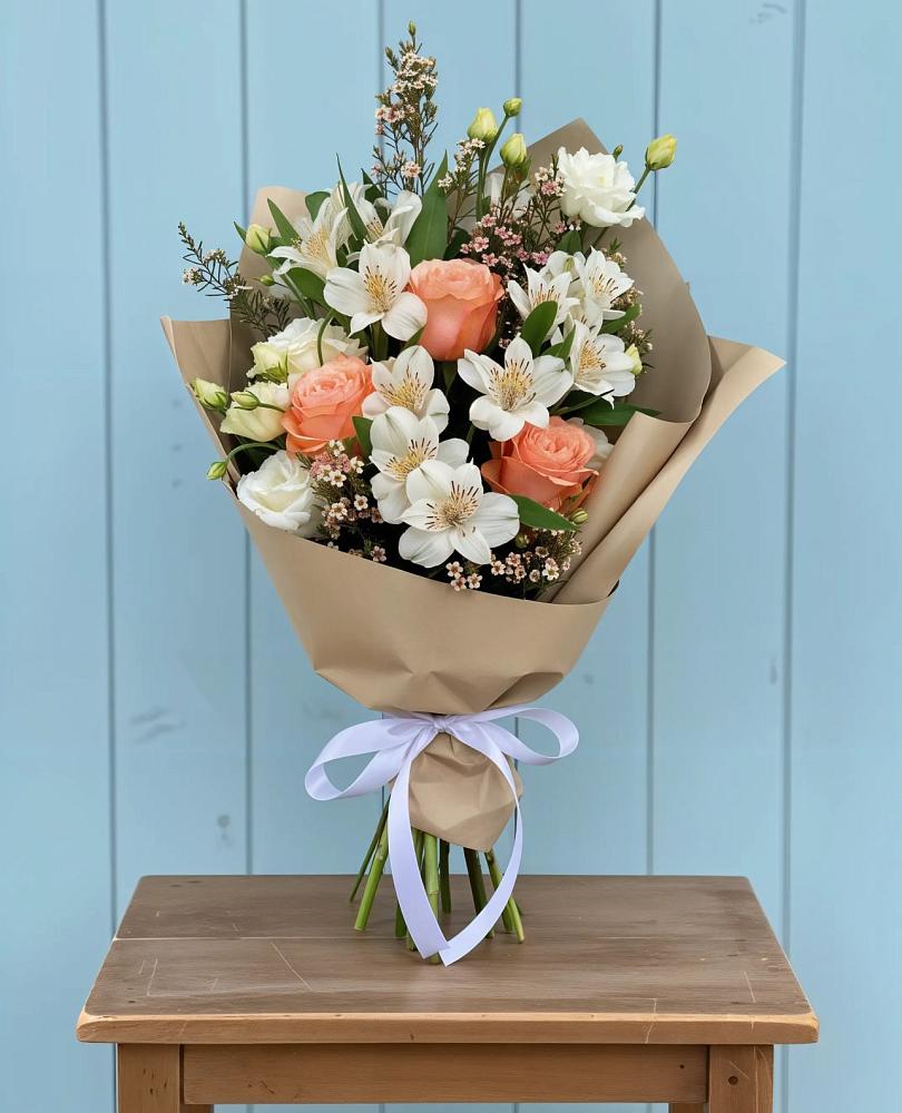 Букет цветов из: Альстромерии, Лизиантусы, Розы и Хризантемы в Акулово