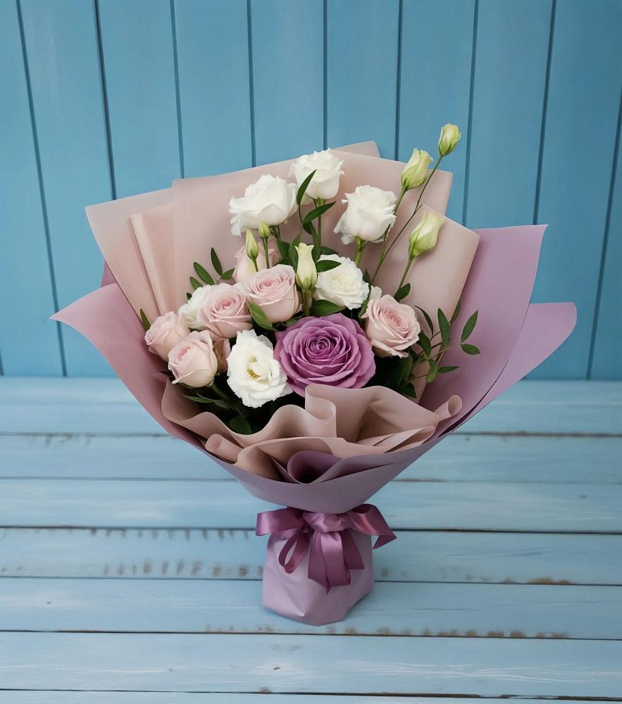 Букет цветов из: Розы и Лизиантусы в Акулово